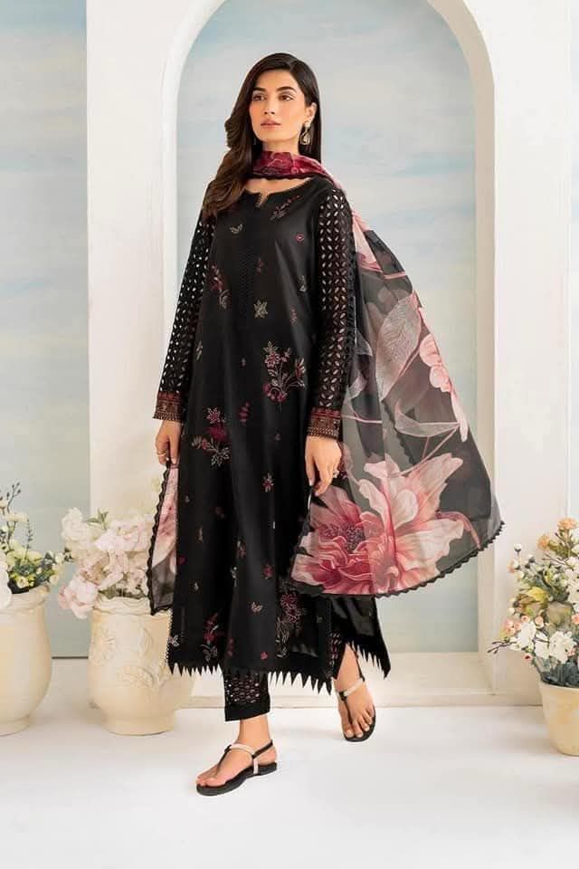 Maria.B Lawn 3PC Embroided With Silk Dupatta