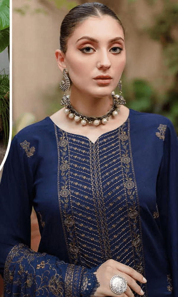 Bareeze Lawn 3PC Embroided With Chiffon Dupatta