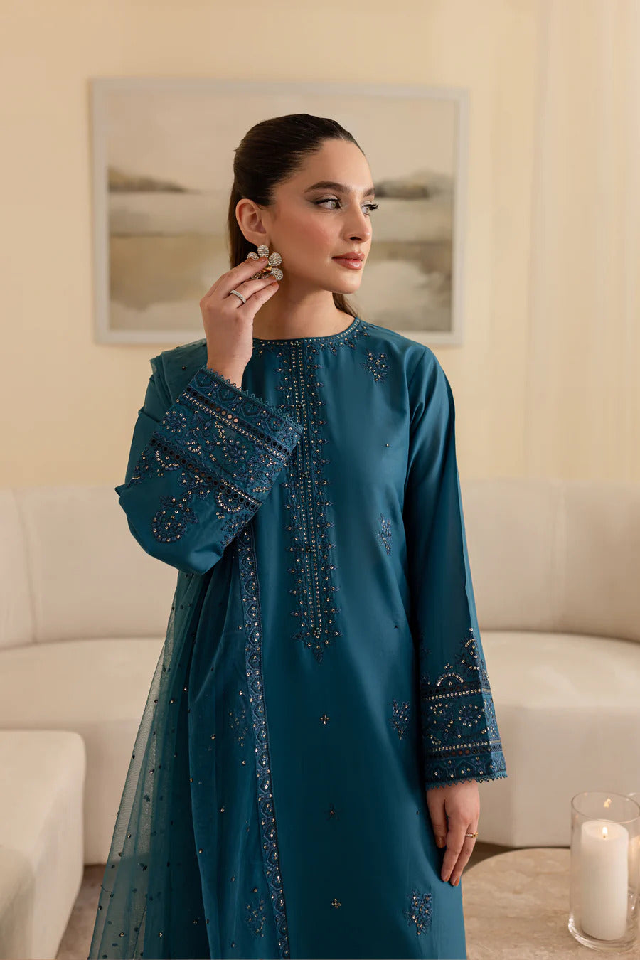 Sultania 3Pcs Embroided Lawn with Chiffon Dupatta - unstitch