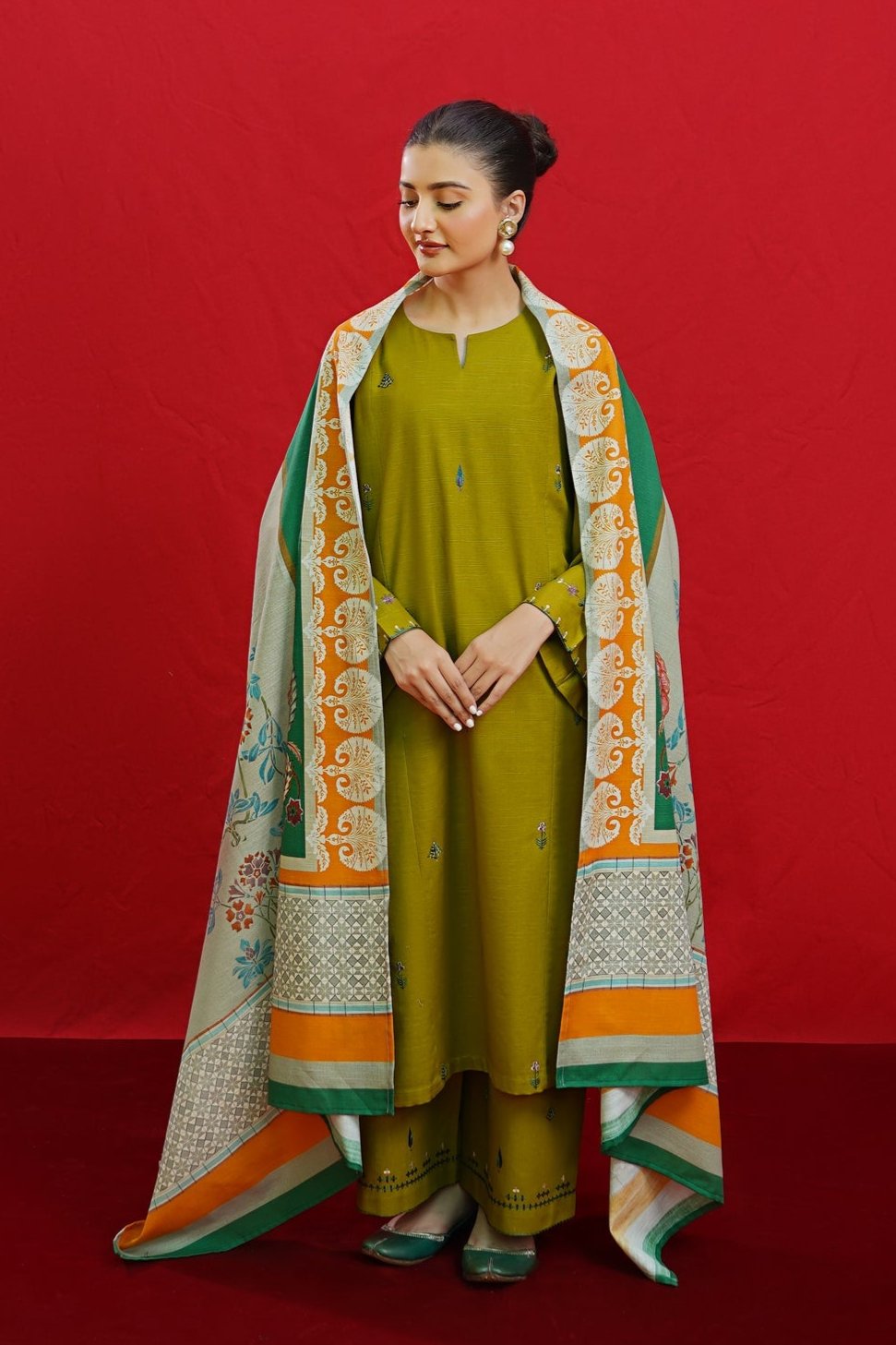 Lawn-3PC Embroidered Shirt with Digital Printed Jacquard Dupatta