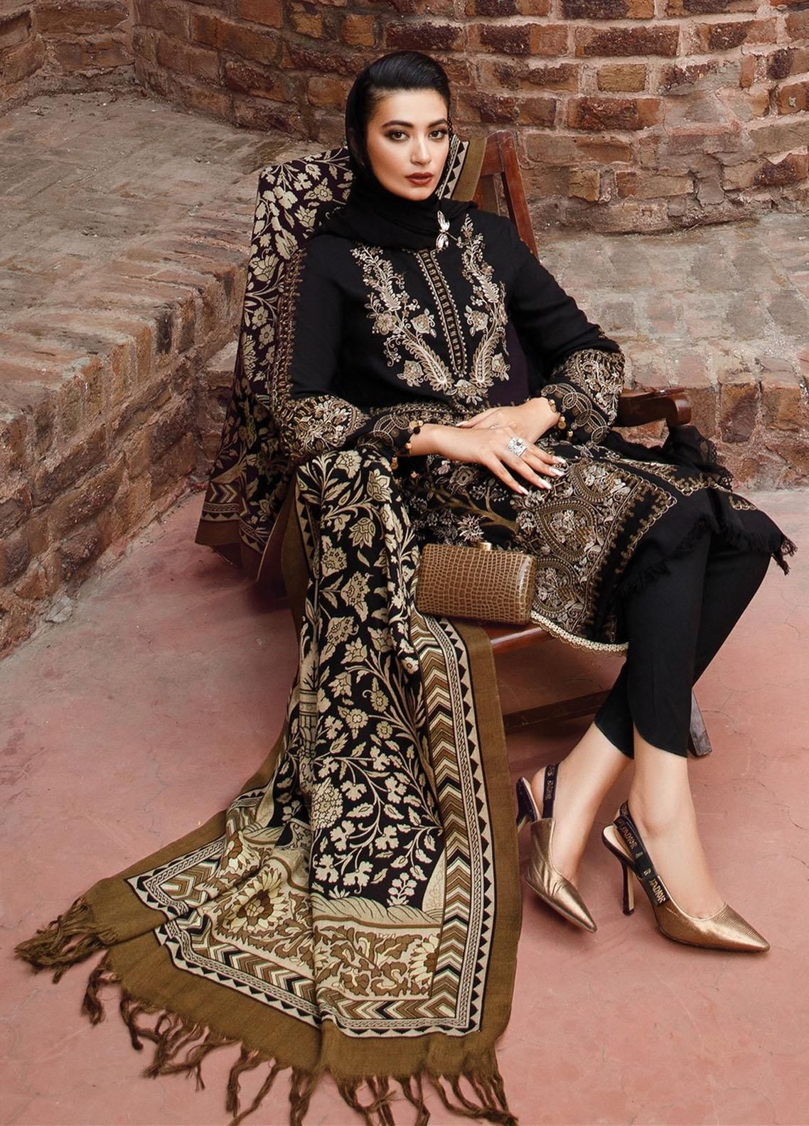 Maria B 3PC Embroidered Lawn Suit - unstitch