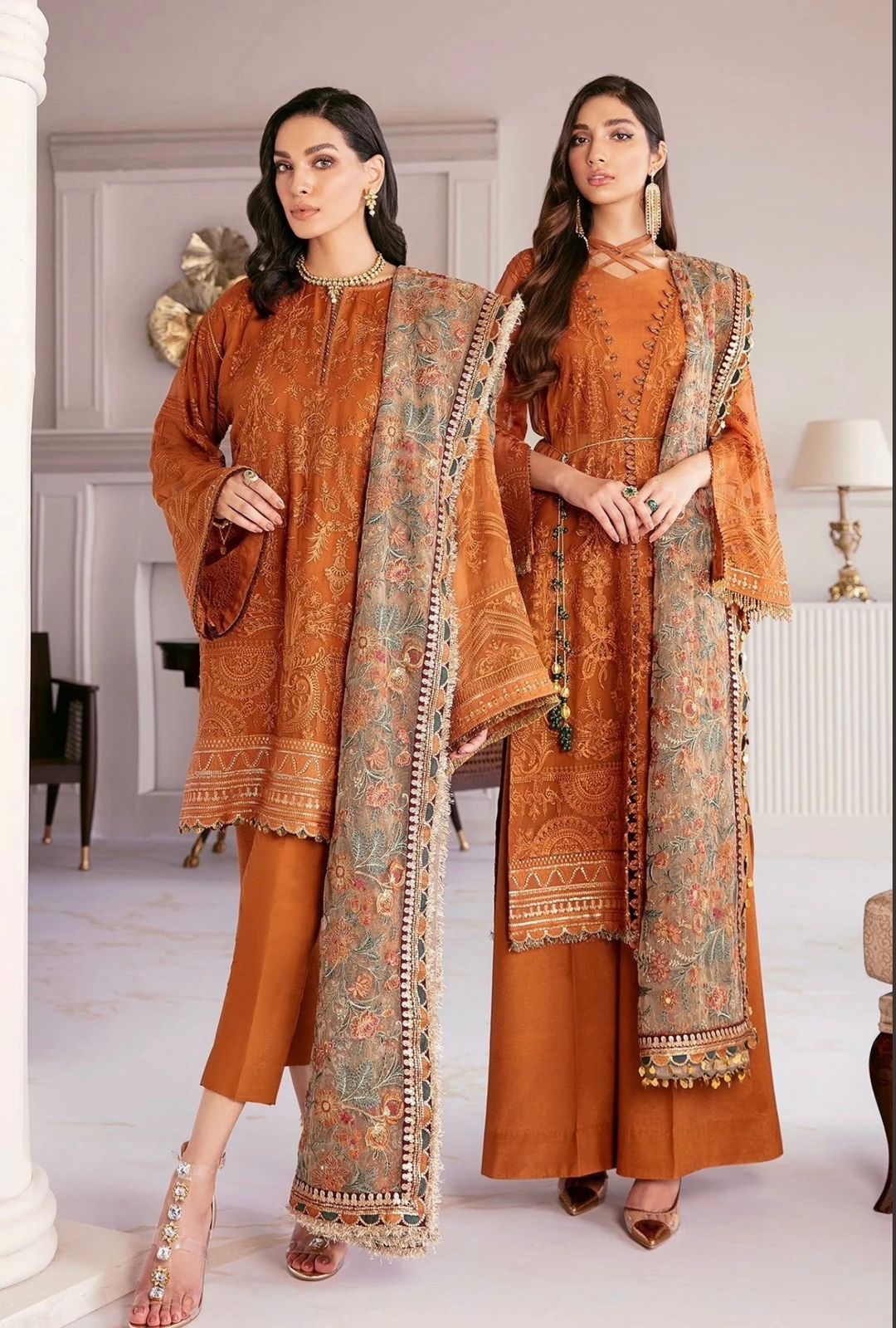 Chrismon Lawn 3PC Embroidedi With Chiffon Dupatta