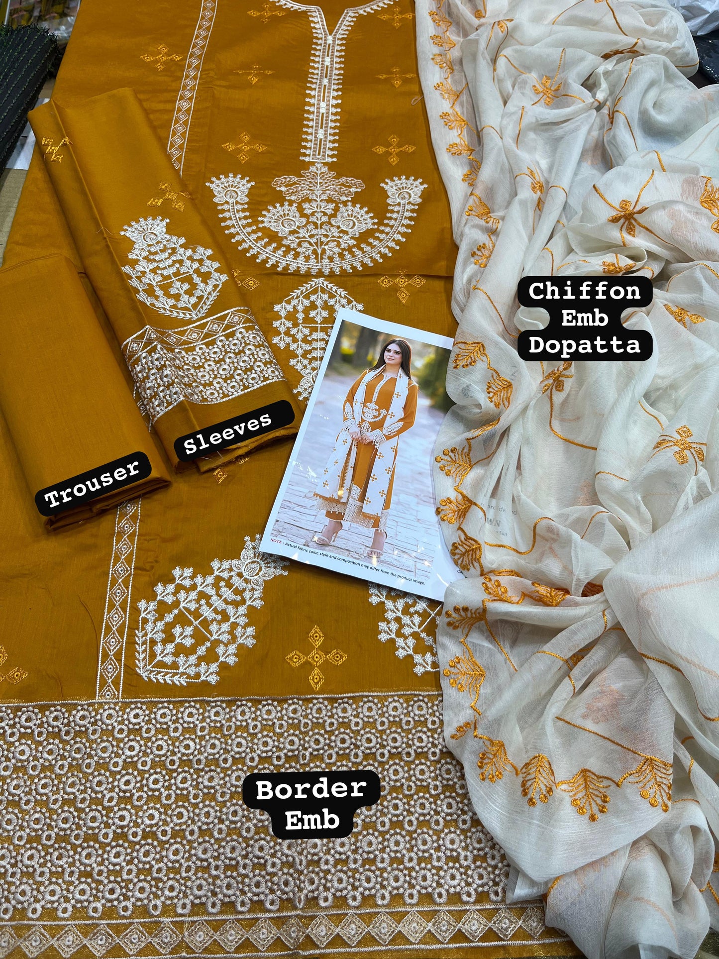Zebozeenat Lawn 3PC Embroided With Chiffon Dupatta