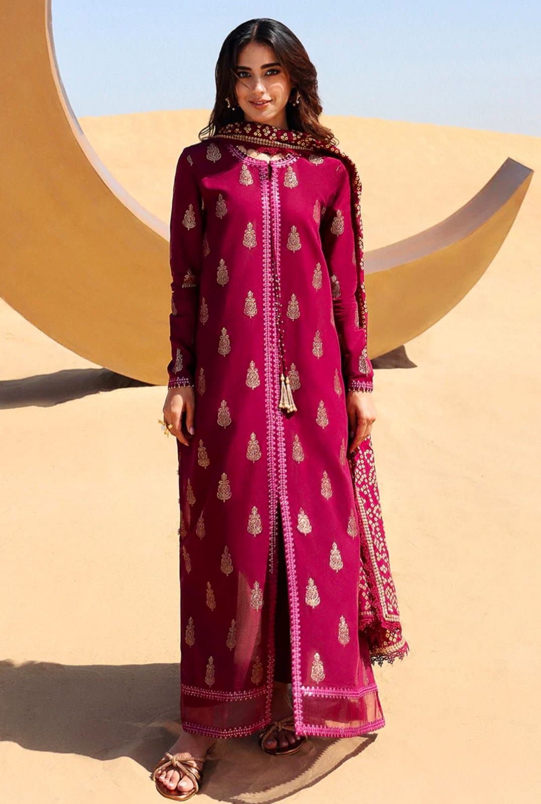 CRIMSON 3 Pcs LAWN EMBROIDERY DRESS With Diamond Dupatta