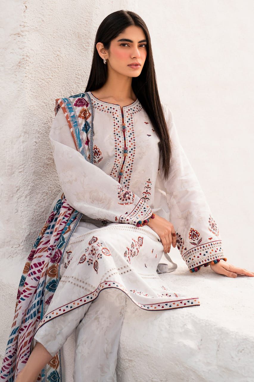 JAZMIN Lawn 3PC Embroidered With VOIL Dupatta