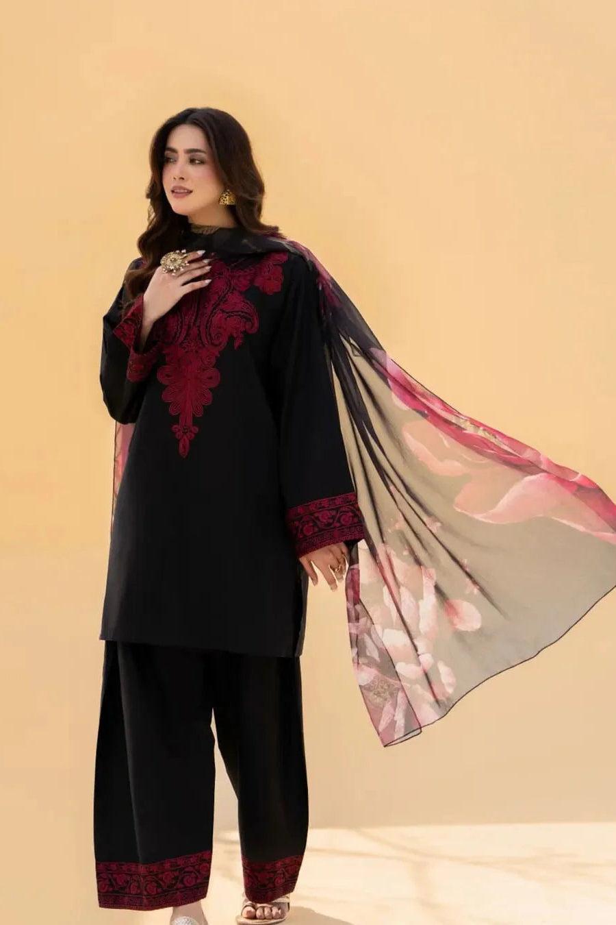 SAPPHIRE 3 Pcs LAWN EMBROIDERY DRESS With Diamond Dupatta